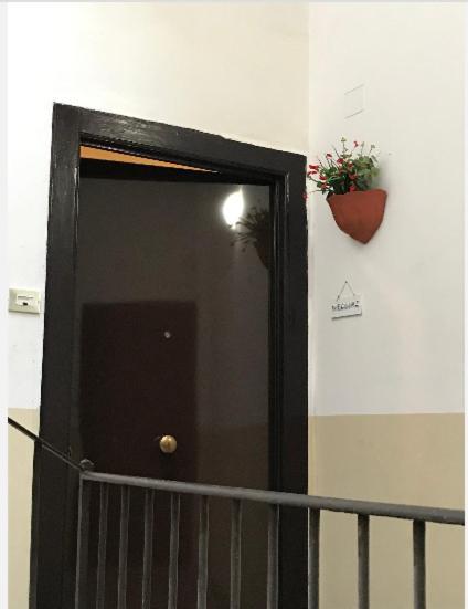 Appartamento Via Nitti Taranto Esterno foto