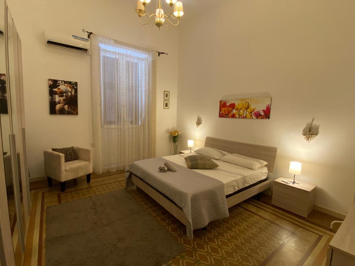 Appartamento Via Nitti Taranto Esterno foto