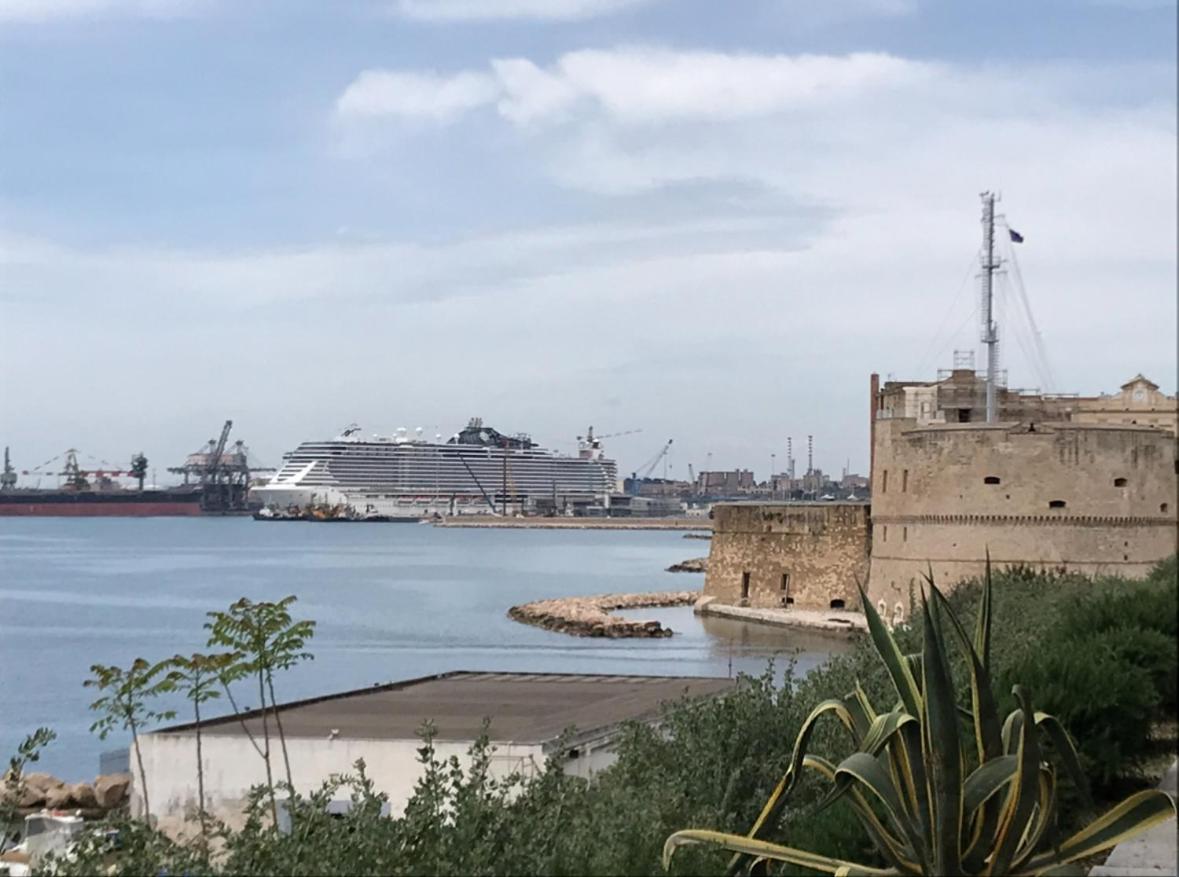 Appartamento Via Nitti Taranto Esterno foto